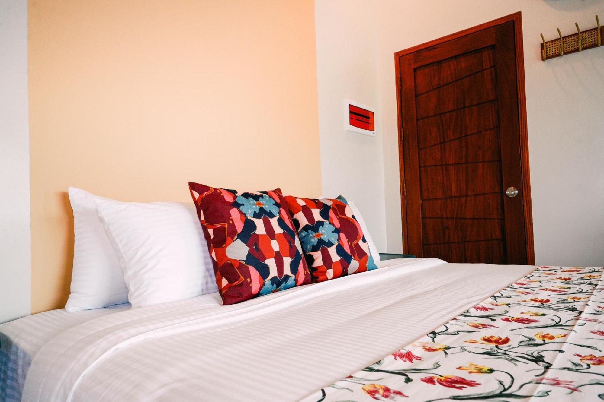 Hotel Kimberly Tagaytay Tagaytay City Buitenkant foto